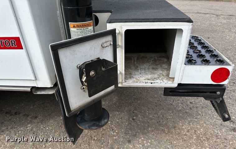 image for item DO3377 2018 Ford  F550 utility / service truck