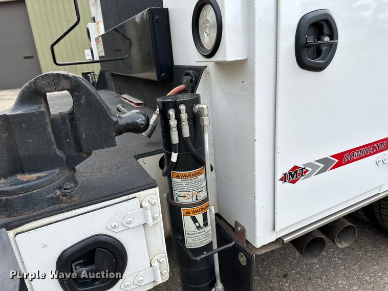 image for item DO3377 2018 Ford  F550 utility / service truck