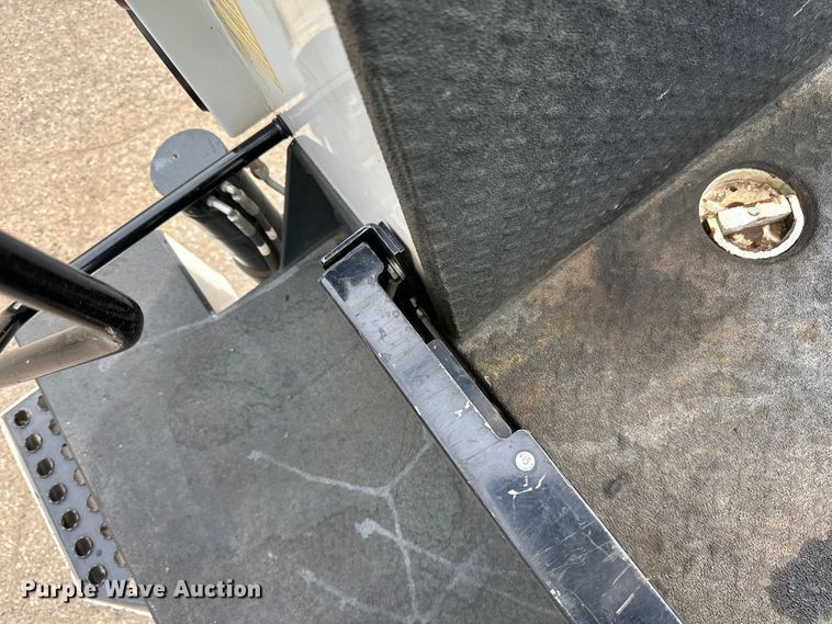 image for item DO3377 2018 Ford  F550 utility / service truck