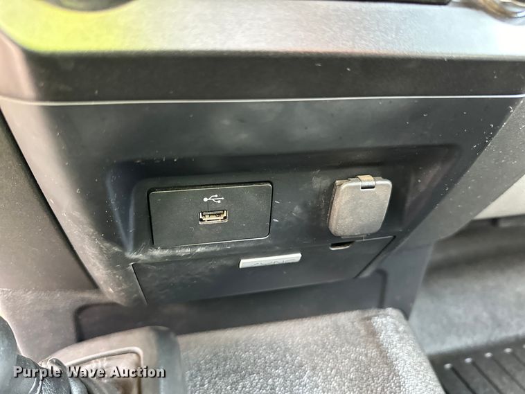 image for item DO3377 2018 Ford  F550 utility / service truck