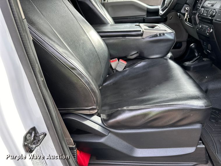 image for item DO3377 2018 Ford  F550 utility / service truck