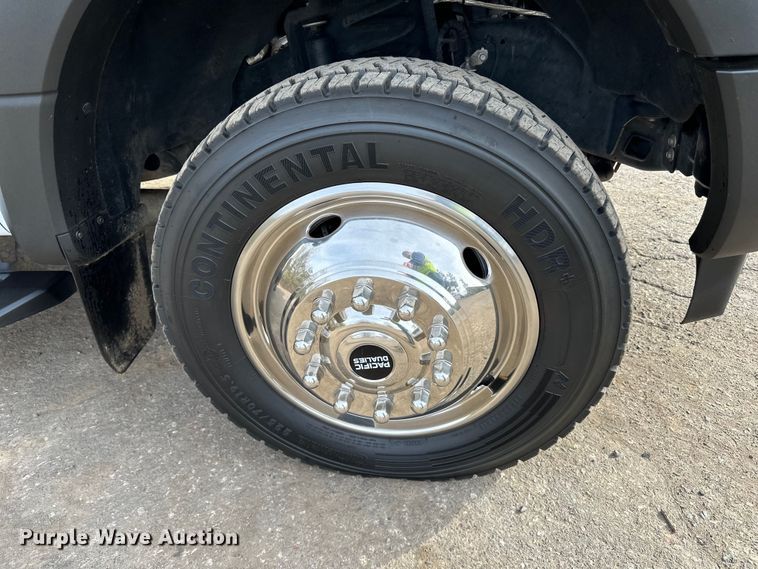 image for item DO3377 2018 Ford  F550 utility / service truck