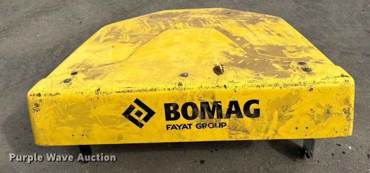 image for item DO3383 Bomag  roller parts
