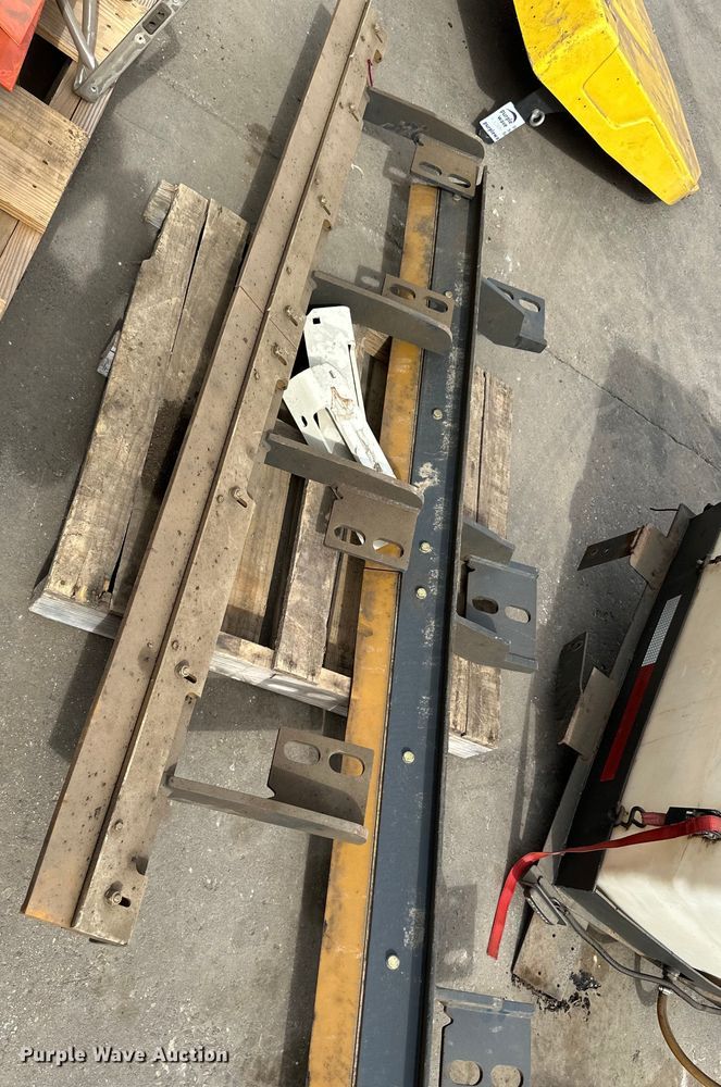 image for item DO3383 Bomag  roller parts