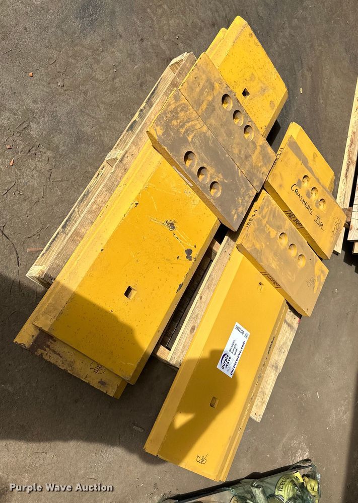 image for item DO3385 Wheel loader cutting edges