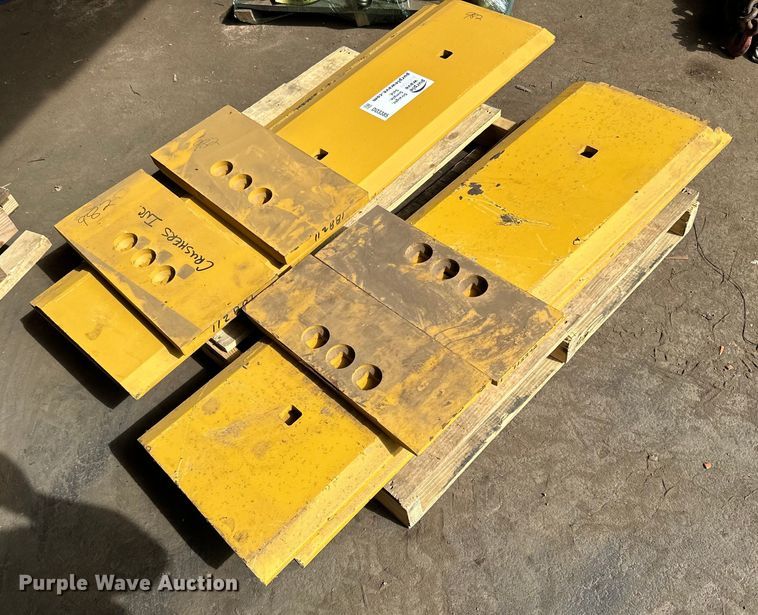 image for item DO3385 Wheel loader cutting edges