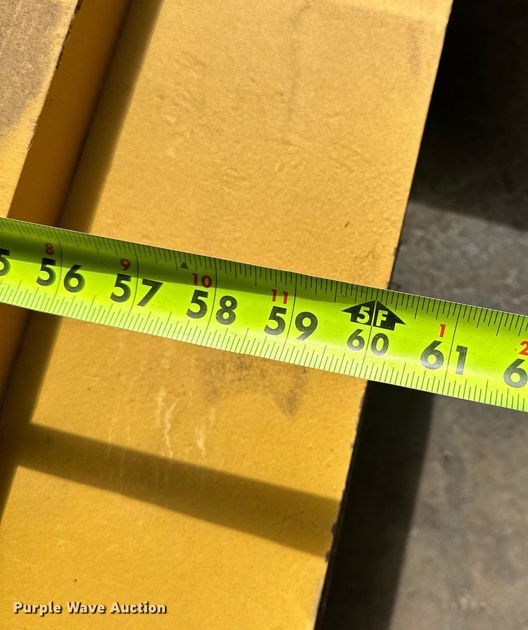 image for item DO3385 Wheel loader cutting edges