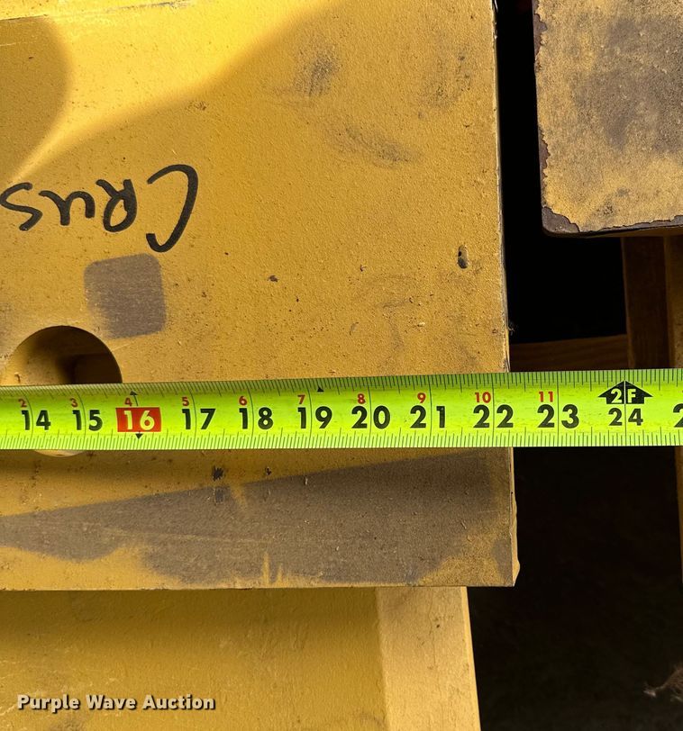 image for item DO3385 Wheel loader cutting edges