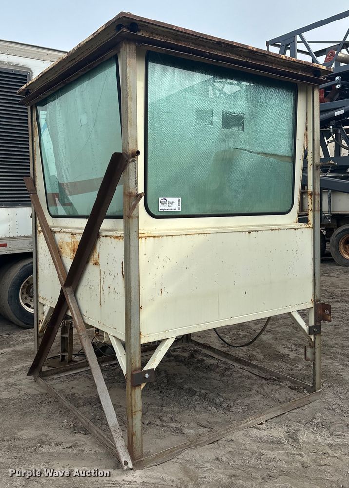 image for item DO3392 Control tower