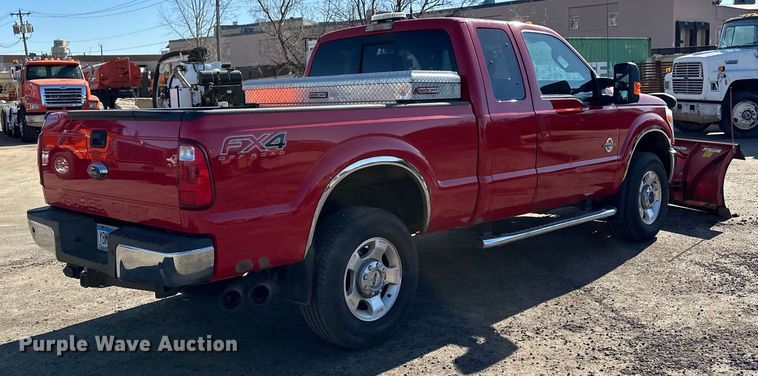 image for item DO3394 2015 Ford F350 Super Duty Lariat SuperCab pickup truck