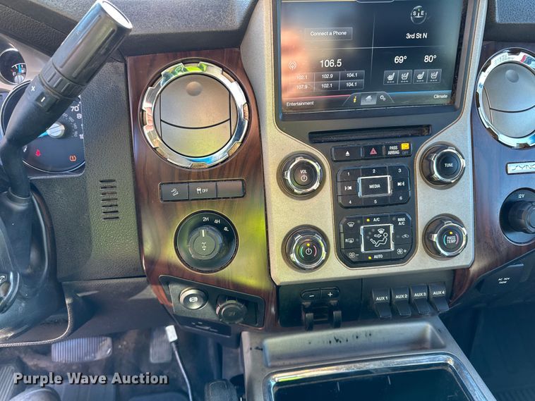 image for item DO3394 2015 Ford F350 Super Duty Lariat SuperCab pickup truck