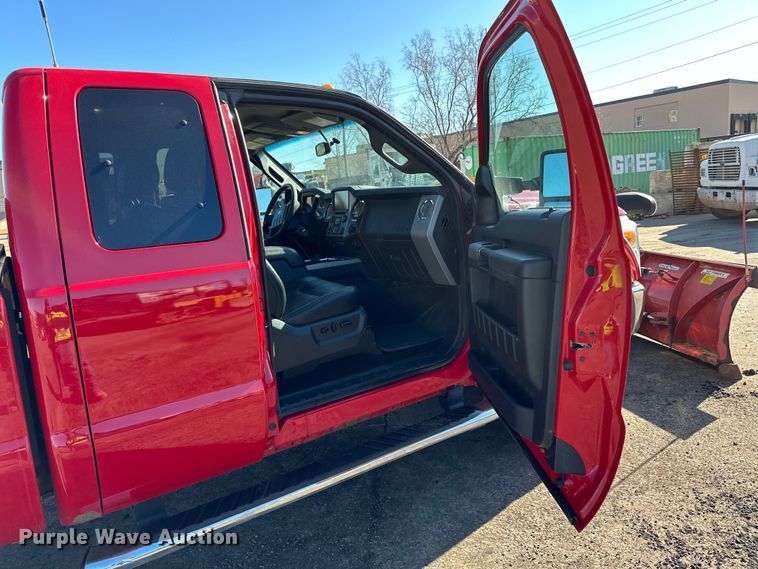 image for item DO3394 2015 Ford F350 Super Duty Lariat SuperCab pickup truck