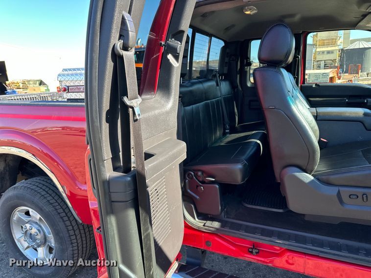 image for item DO3394 2015 Ford F350 Super Duty Lariat SuperCab pickup truck