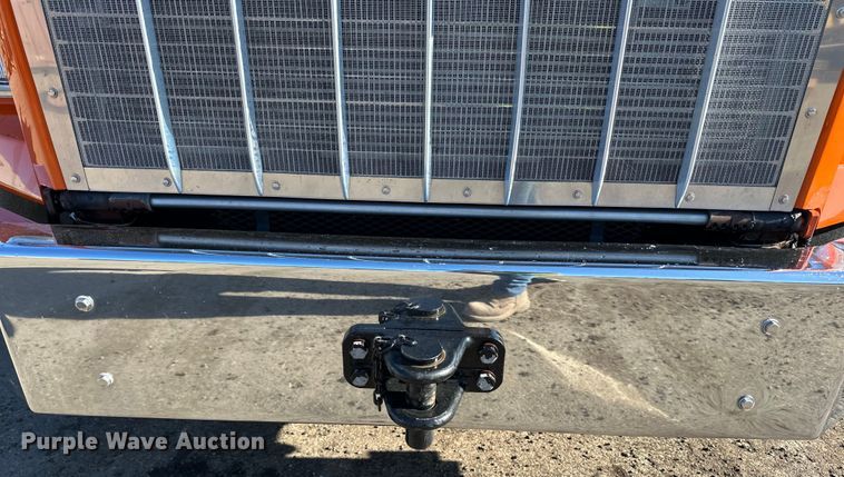 image for item DO3395 2014 Kenworth  T800W semi truck