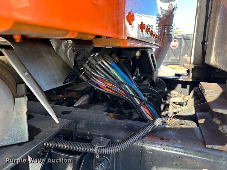 image for item DO3395 2014 Kenworth  T800W semi truck