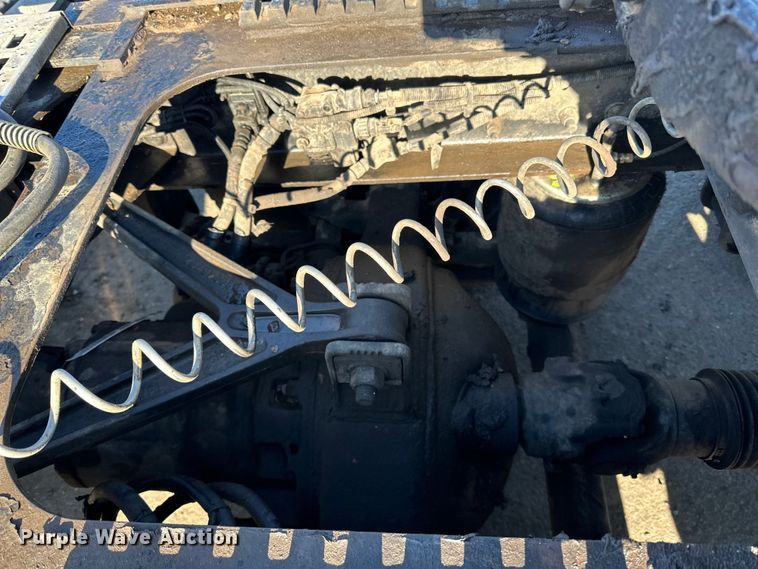 image for item DO3395 2014 Kenworth  T800W semi truck