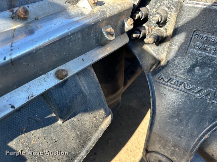 image for item DO3395 2014 Kenworth  T800W semi truck