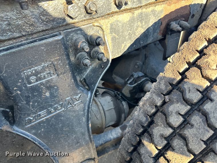 image for item DO3395 2014 Kenworth  T800W semi truck