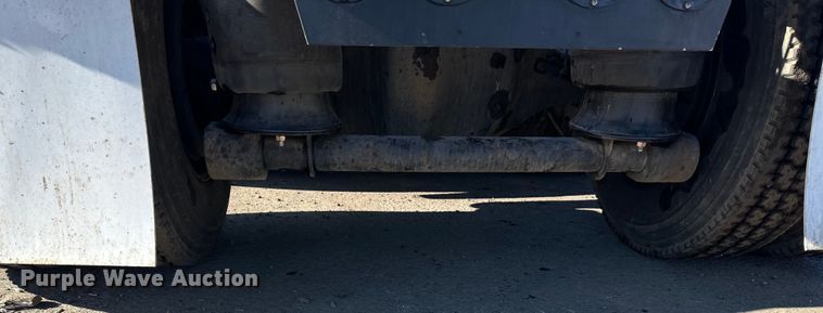 image for item DO3395 2014 Kenworth  T800W semi truck