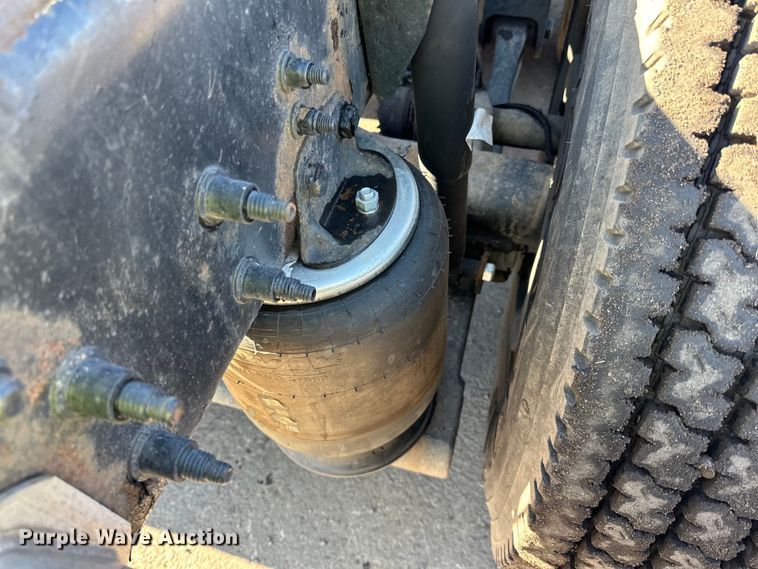 image for item DO3395 2014 Kenworth  T800W semi truck