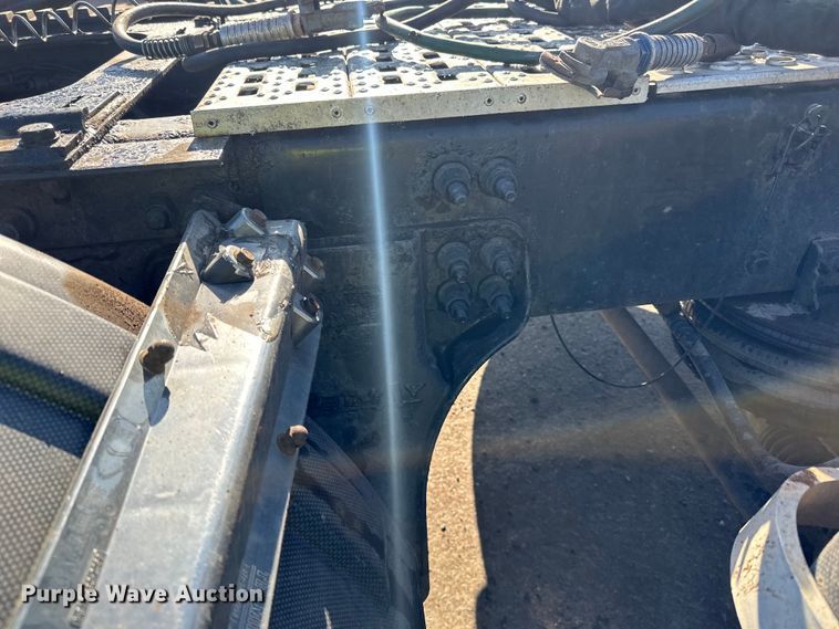 image for item DO3395 2014 Kenworth  T800W semi truck