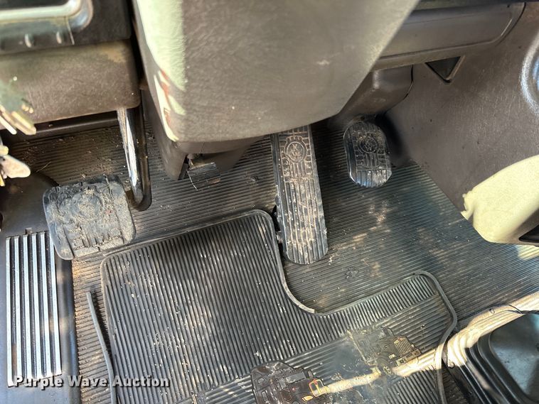 image for item DO3395 2014 Kenworth  T800W semi truck