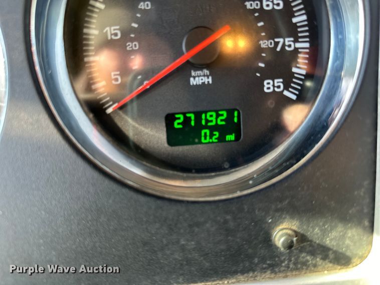 image for item DO3395 2014 Kenworth  T800W semi truck