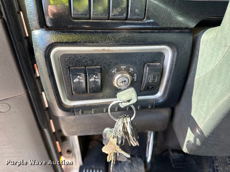 image for item DO3395 2014 Kenworth  T800W semi truck