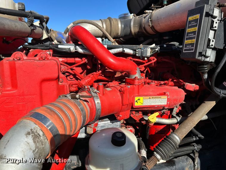 image for item DO3395 2014 Kenworth  T800W semi truck