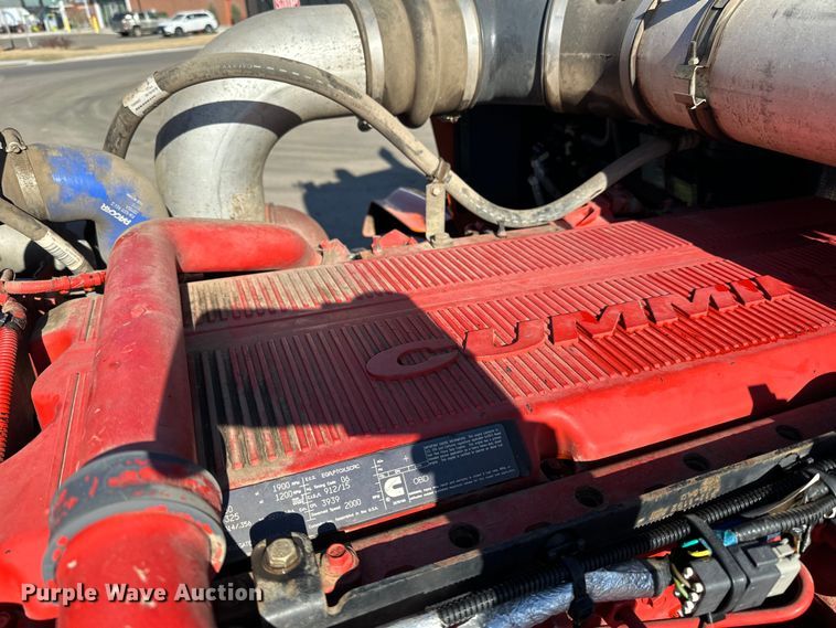 image for item DO3395 2014 Kenworth  T800W semi truck