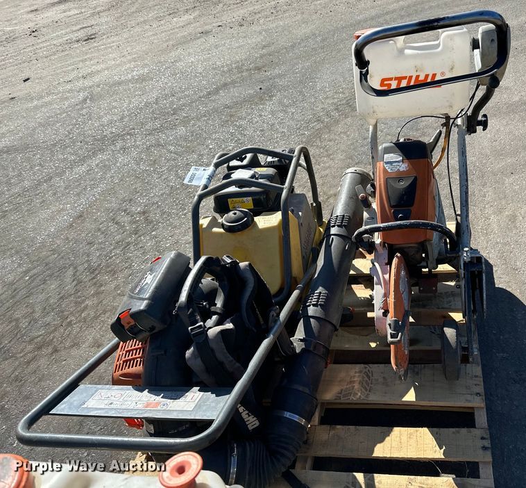 image for item DO3398 Concrete equipment