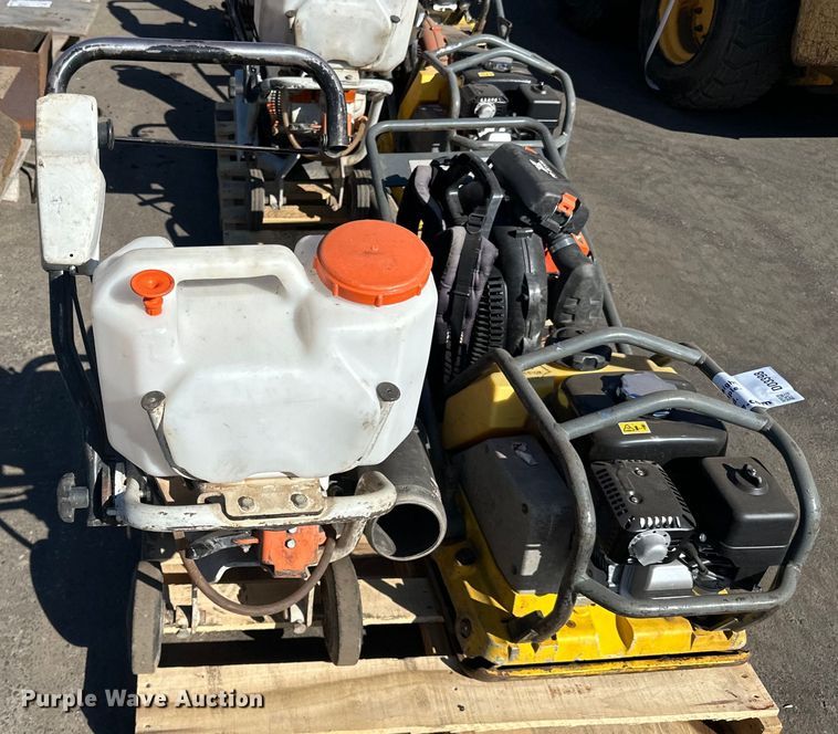 image for item DO3398 Concrete equipment