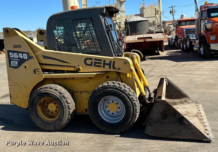 image for item DO3406 2011 Gehl 5640 skid steer loader