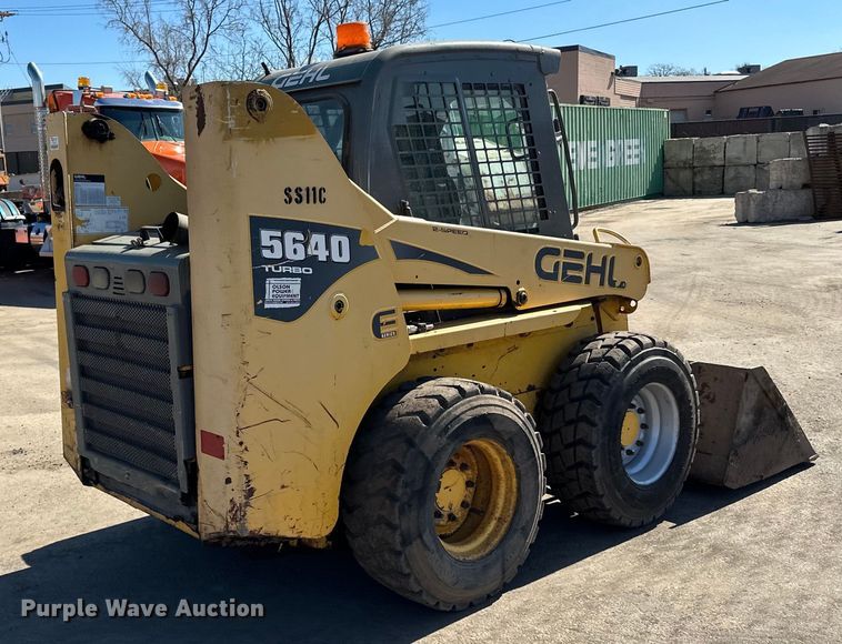 image for item DO3406 2011 Gehl 5640 skid steer loader