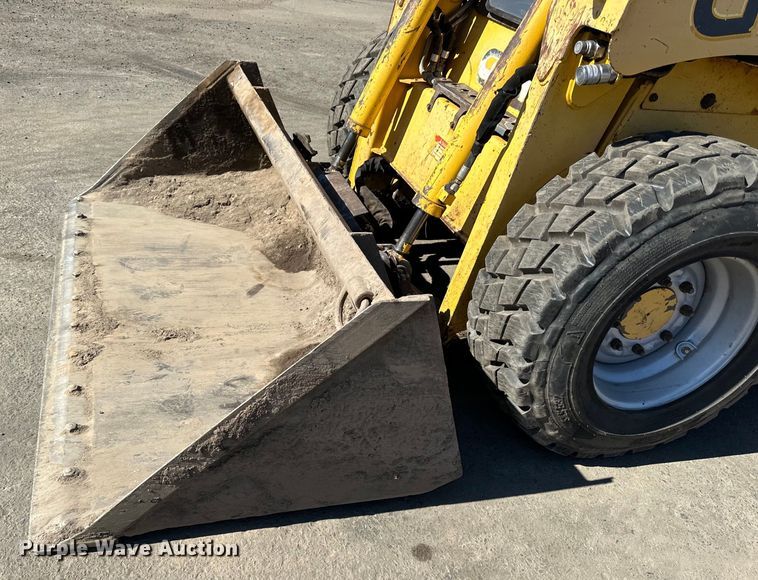 image for item DO3406 2011 Gehl 5640 skid steer loader