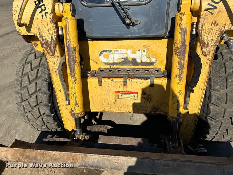 image for item DO3406 2011 Gehl 5640 skid steer loader