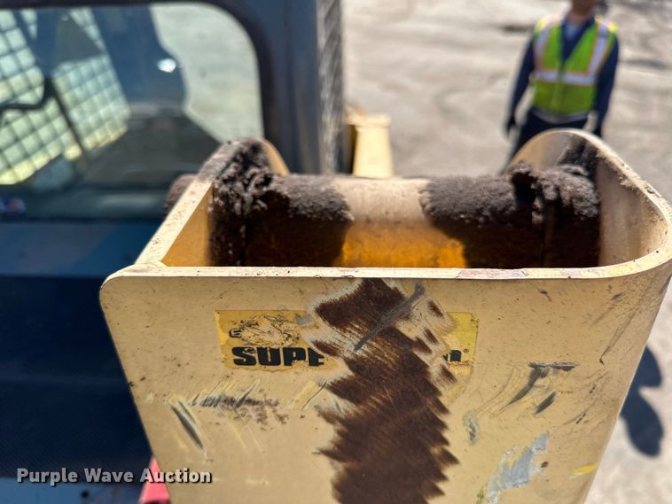 image for item DO3406 2011 Gehl 5640 skid steer loader