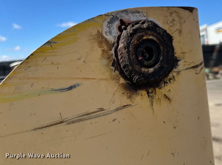 image for item DO3406 2011 Gehl 5640 skid steer loader