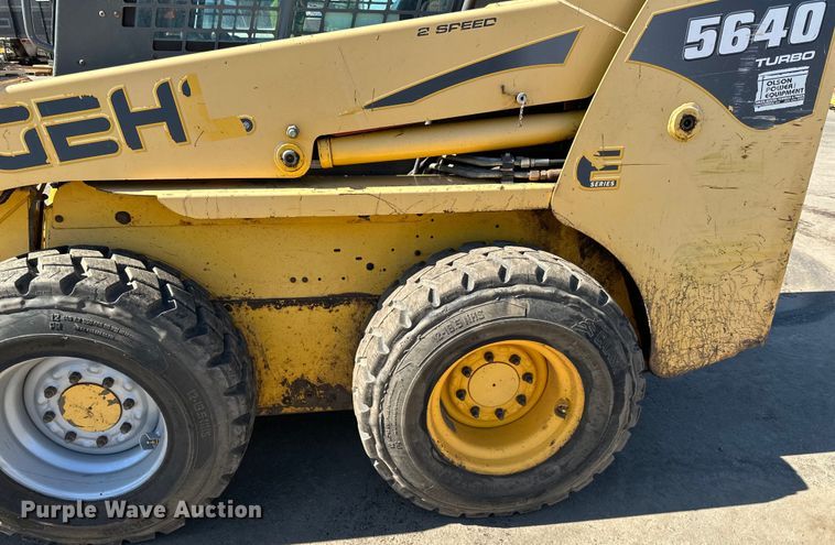 image for item DO3406 2011 Gehl 5640 skid steer loader