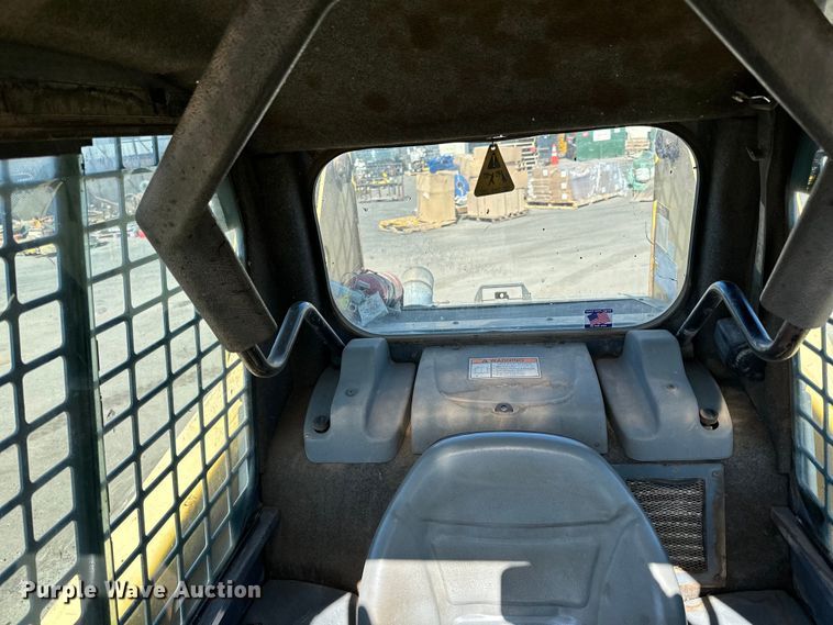 image for item DO3406 2011 Gehl 5640 skid steer loader