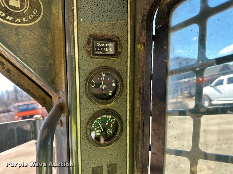 image for item DO3406 2011 Gehl 5640 skid steer loader