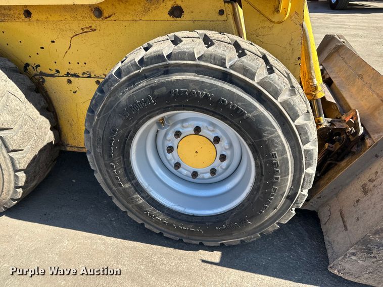 image for item DO3406 2011 Gehl 5640 skid steer loader
