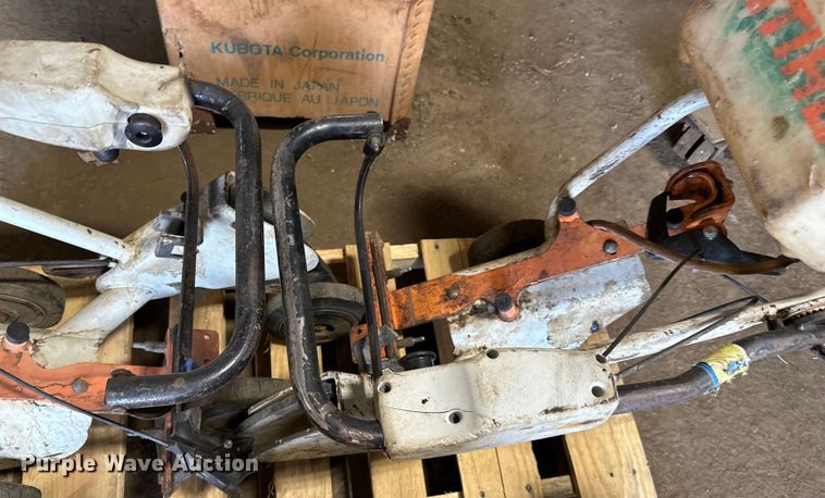 image for item DO3408 (4) Stihl saw cart