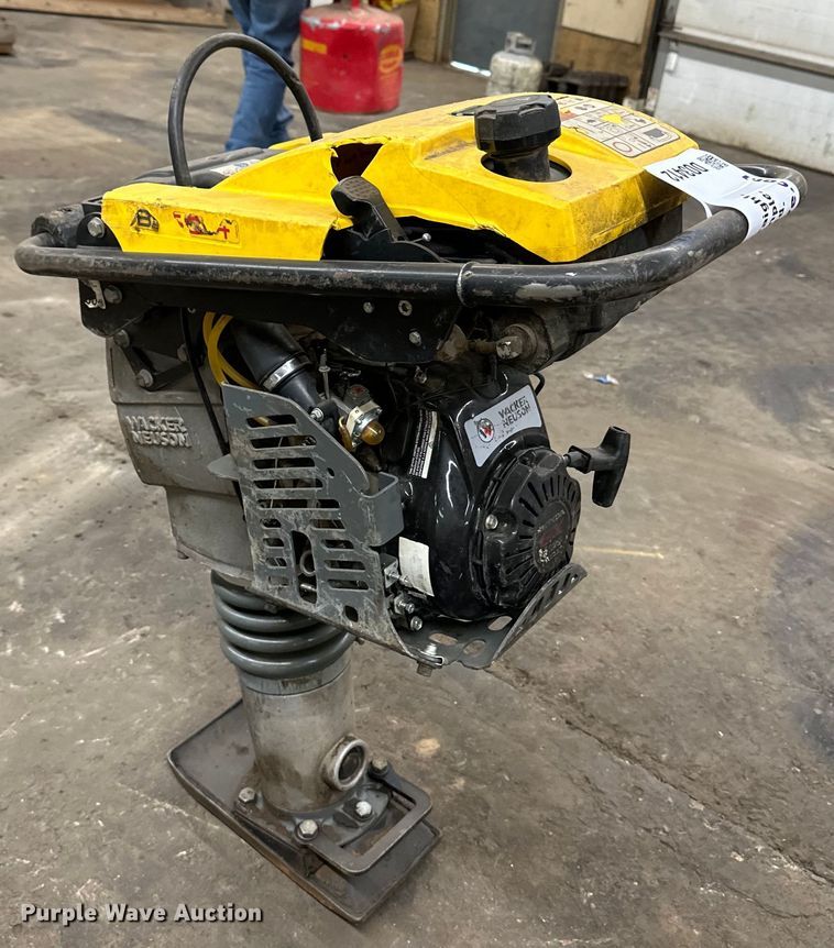 image for item DO3412 Wacker BS50-4  plate compactor