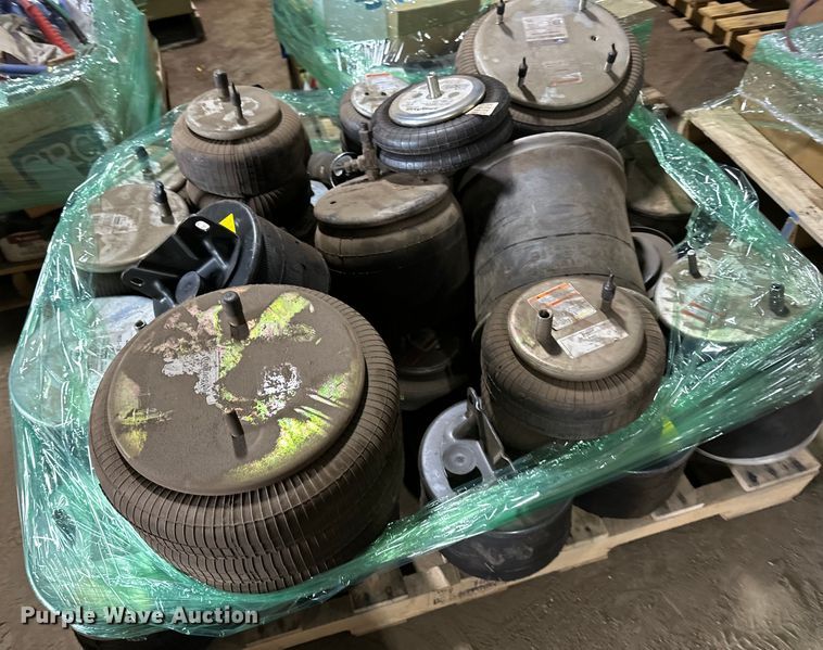 image for item DP8344 (2) pallets of truck parts