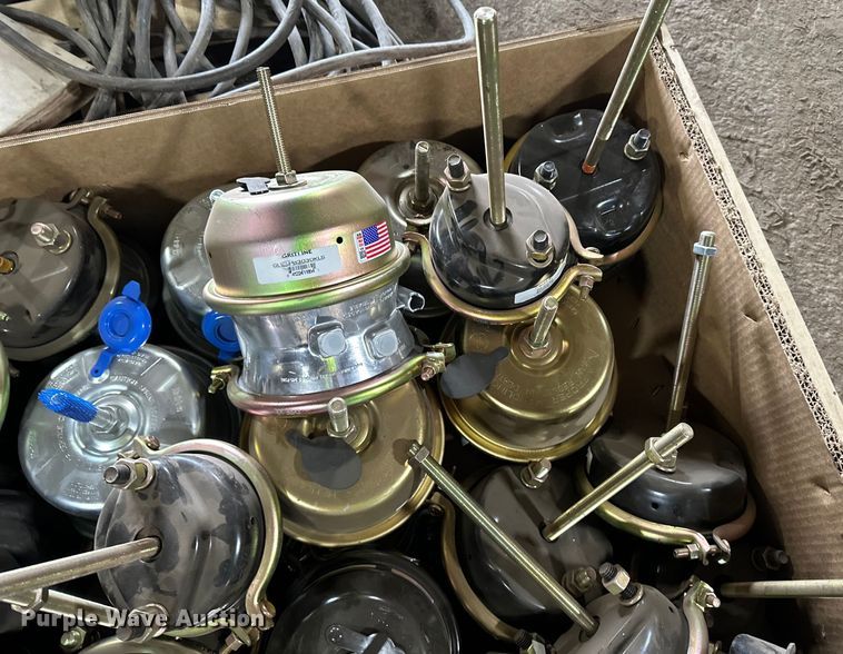 image for item DP8344 (2) pallets of truck parts