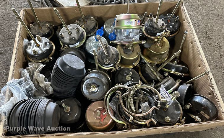 image for item DP8344 (2) pallets of truck parts