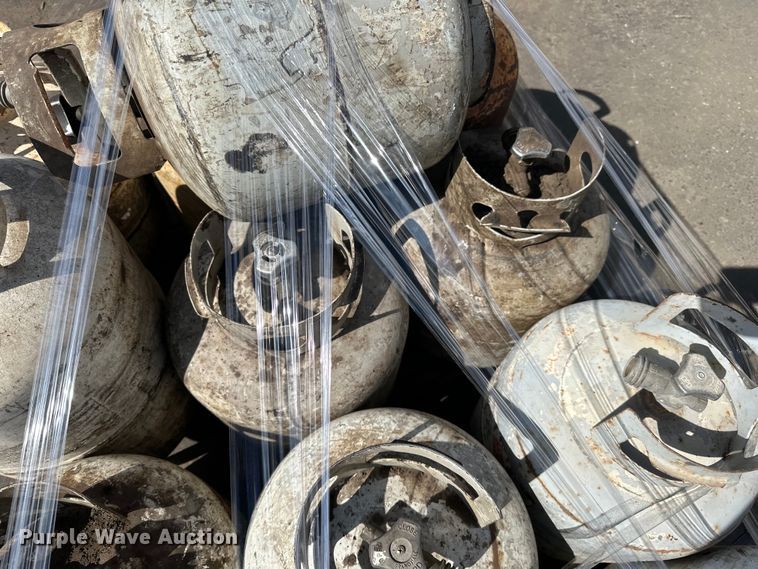 image for item DP8354 (13) LPG tanks