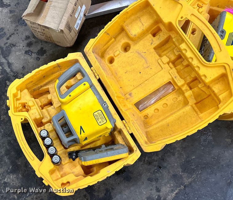 image for item DQ0605 Spectra laser leveling equipment