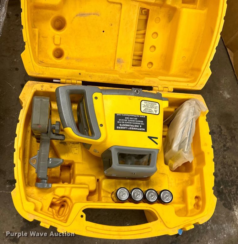 image for item DQ0605 Spectra laser leveling equipment